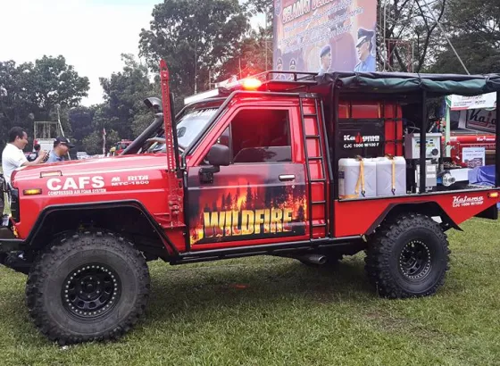 FIRE JEEP CAFS-KARHUTLA UNIT 5 17191387_1479977185360268_884472004844919535_n