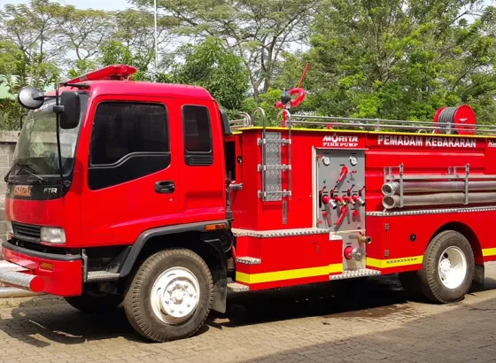 FIRE TRUCK FT 5000-6000 L 3 custom_pumper_4000__6000_l_single_cabin_14